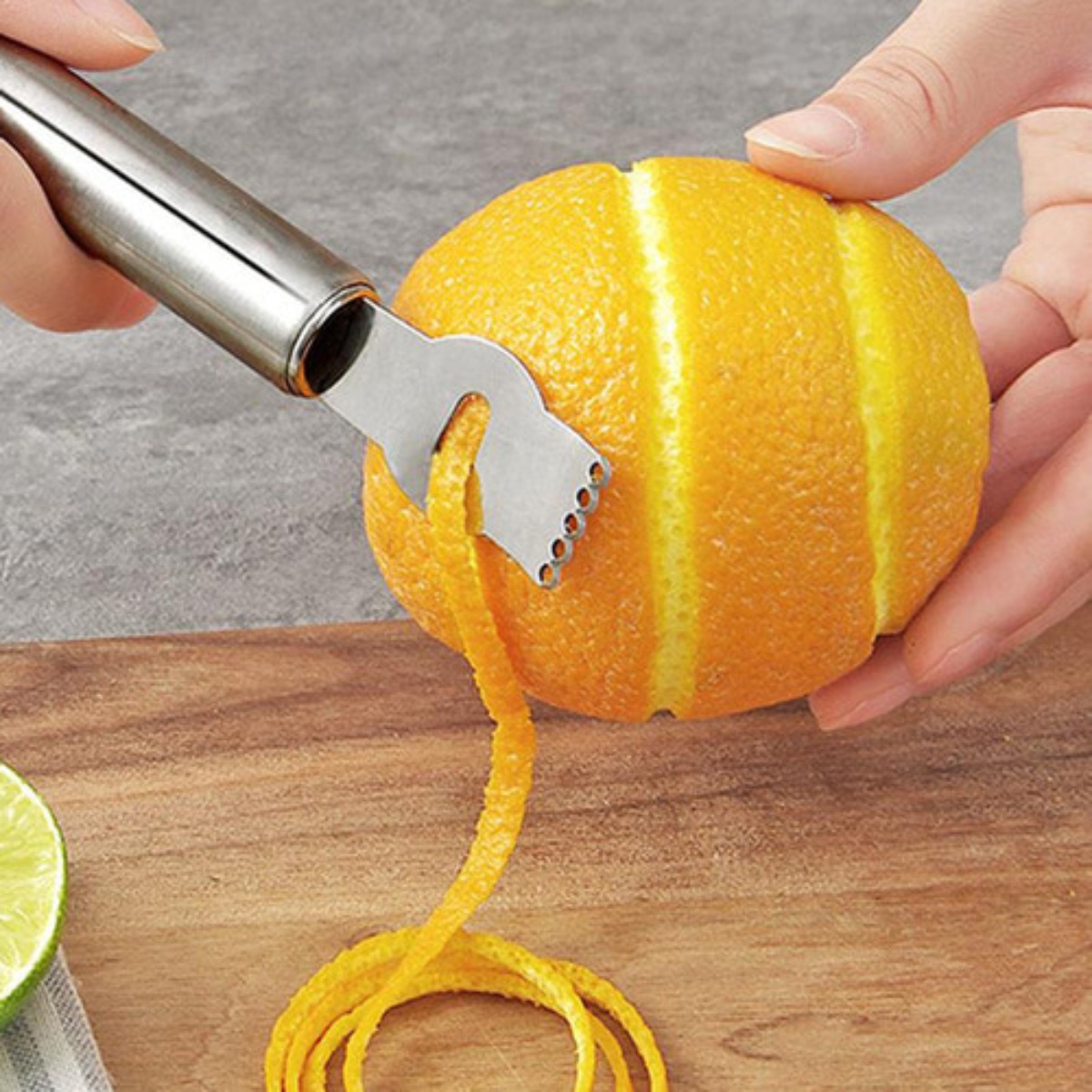 Éplucheur à citron argenté en  - Peeler Channel Knife avis et prix